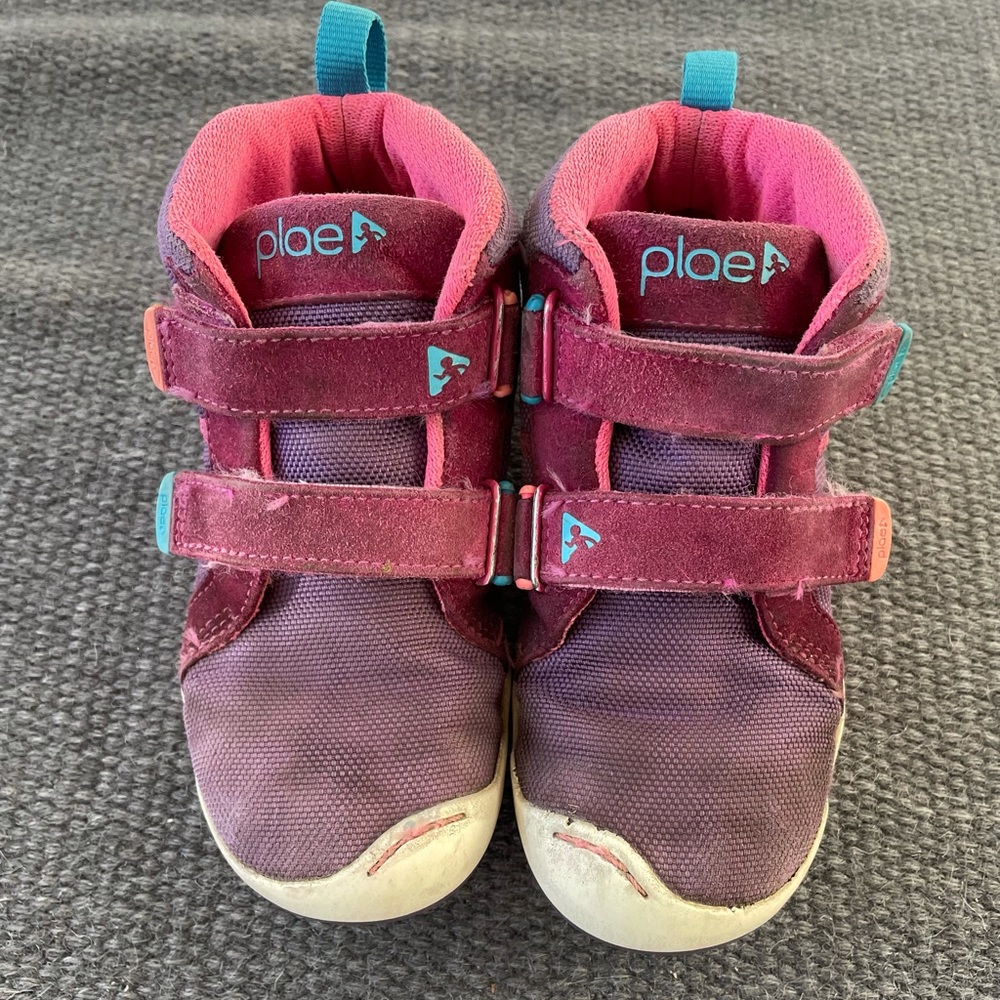Plae shoes
